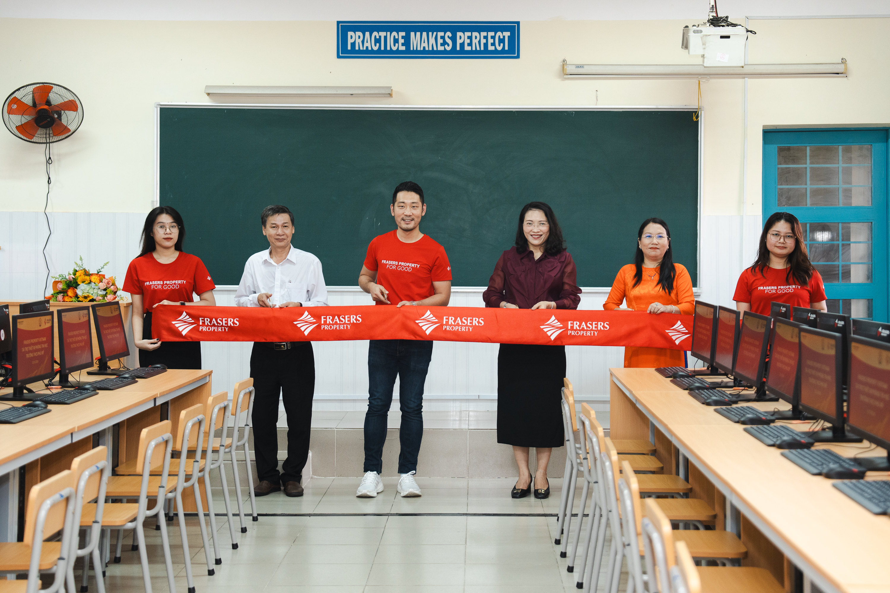 Frasers Property Vietnam celebrates inauguration of new computer lab at Phu My Secondary School, demonstrating commitment to empowering the next generation through educational initiatives